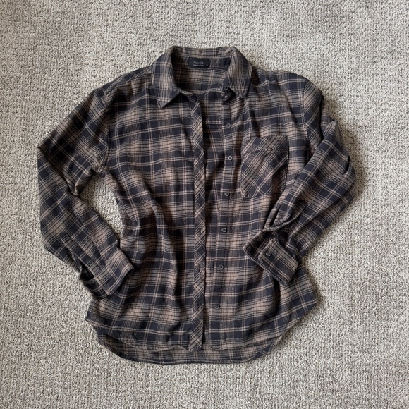 nuuds Boyfriend Flannel in Black / Mocha - Picture 2 of 4